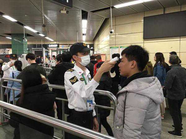 广州12个地铁站率先开始测体温！37.3℃以上要这样处理
