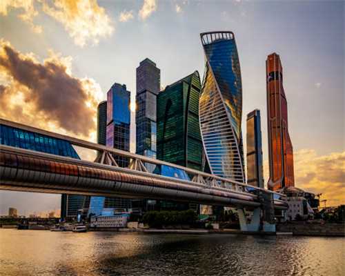 离职13年后被查的原银监会干部，名字曾多次出现在判决书上